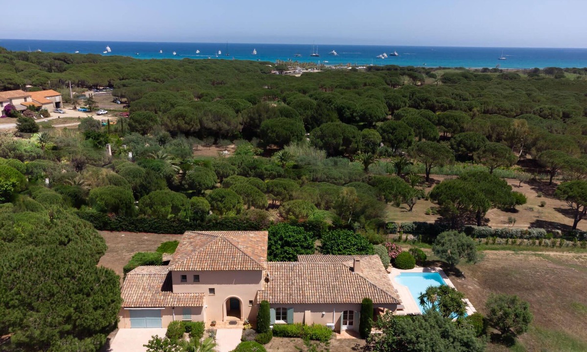 Ramatuelle Villa | Villa Nikki Summary: