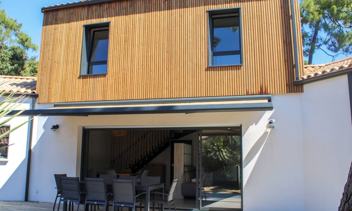 Bretignolles-sur-Mer Villa | Villa Pinède: 800m from Beach, Private Jacuzzi, Pine Forest, Sleeps 8