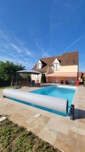 Saint-Cyr-en-Val Villa | Villa Sana