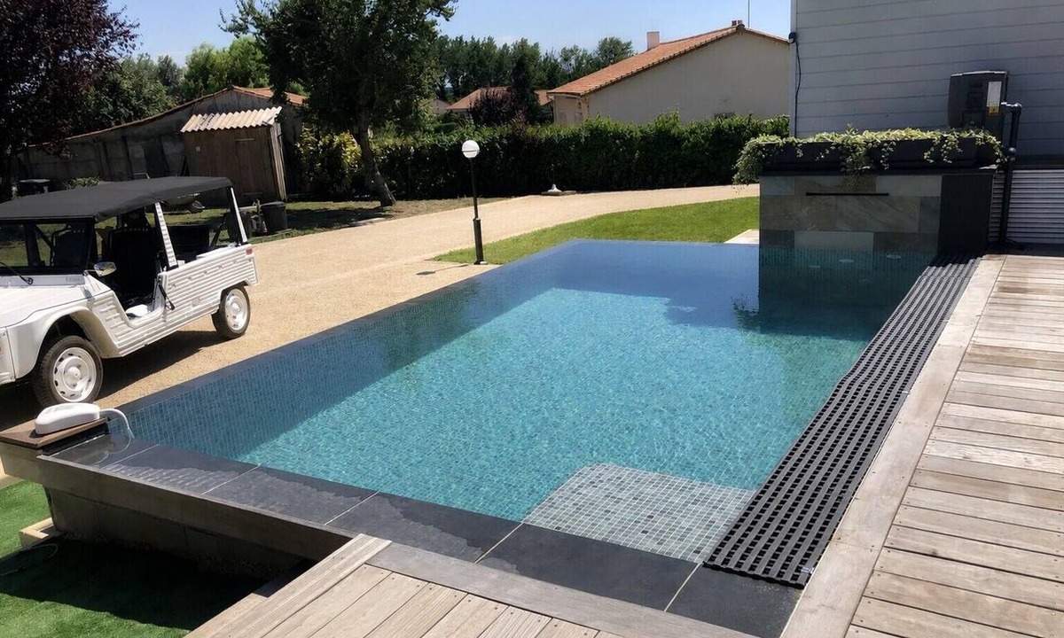 Sigournais House | Villa Sweet & Villa Sarita – Two Villas with Pool in the Heart of Vendée