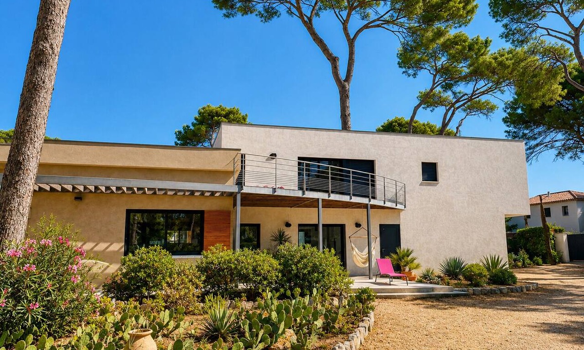 Hyeres House | Villa with garden and sea view, a stone's throw from the beach - Presqu'île de Giens