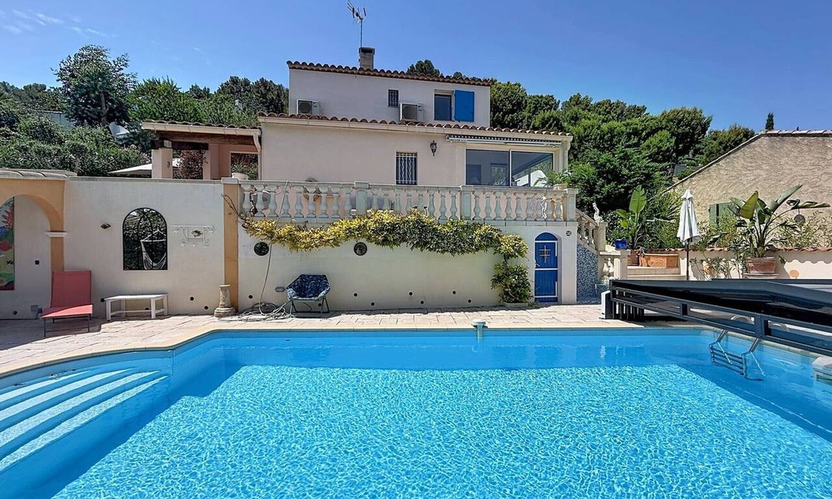Saint-Cyr-sur-Mer Villa | Villa with panoramic view, AC - 8 guests