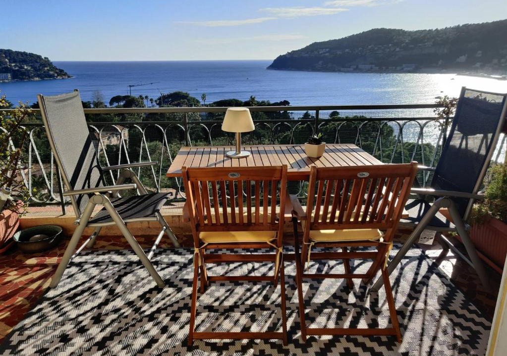 Villefranche-sur-Mer Apartment | Vintage flat on Villefranche bay Free car-park