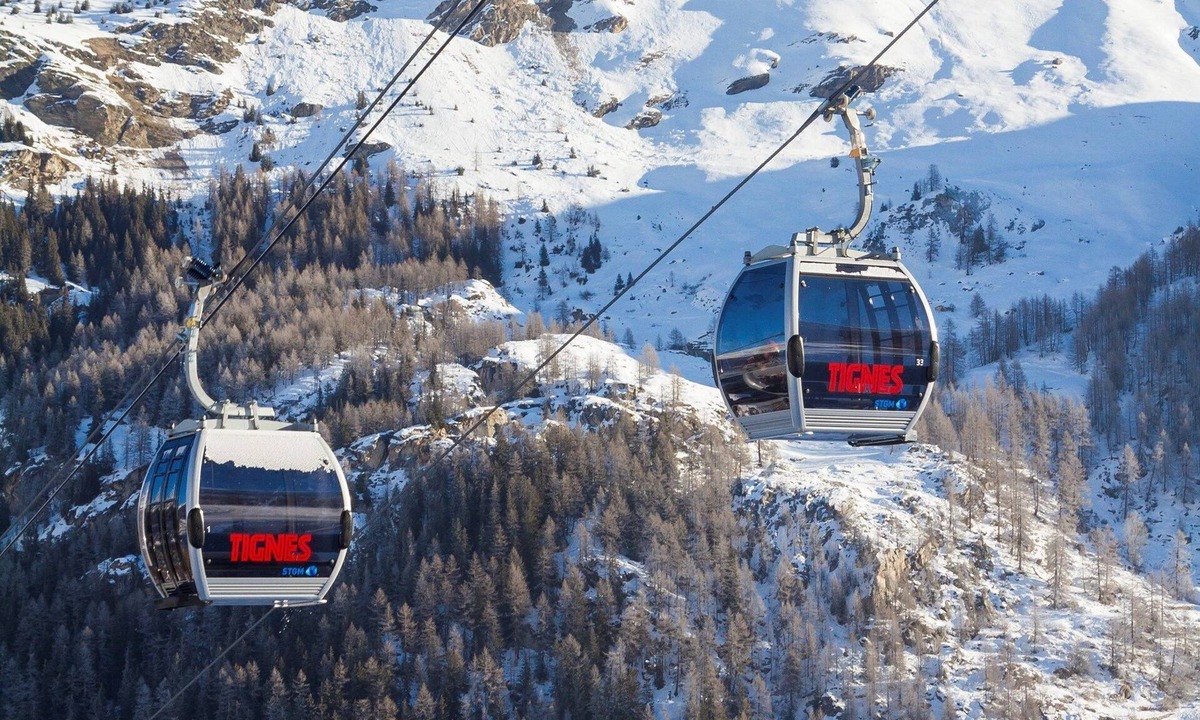 Les Boisses Condo | Vos Prochaines Vacances de Ski | Chambre Confortable avec une Cheminée + Parfait pour les Skieurs