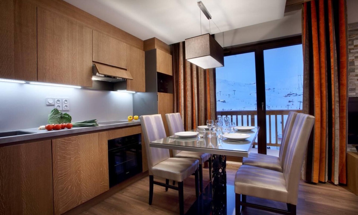 Arc-2000 Apartment | Wifi, 50m from resort center, fitness, swimming pool, sauna, hammam, balcony, tv, ski locker, 38m²