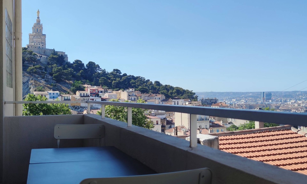 Vauban Apartment | Wonderful view Basilique NotreDame private parking & exteriors