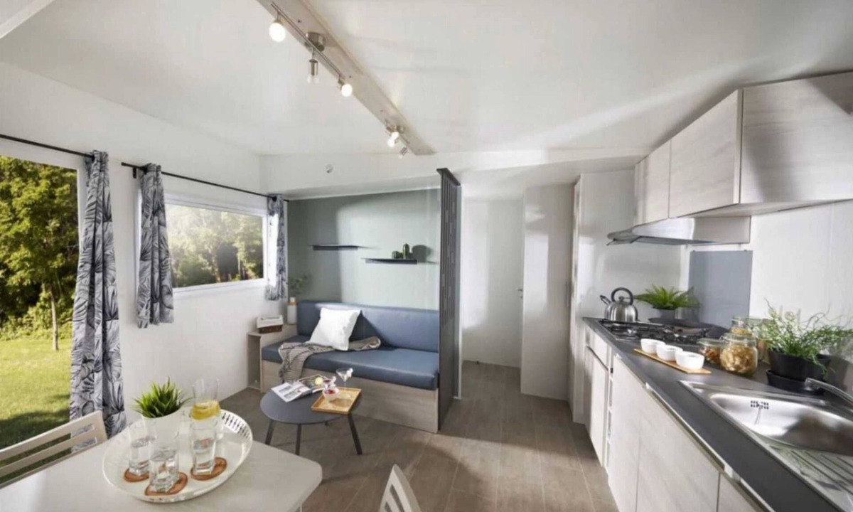 Tharon-Plage House | ZEcamping familial espace aquatique mobil-home TV LV 35m2 6 pers