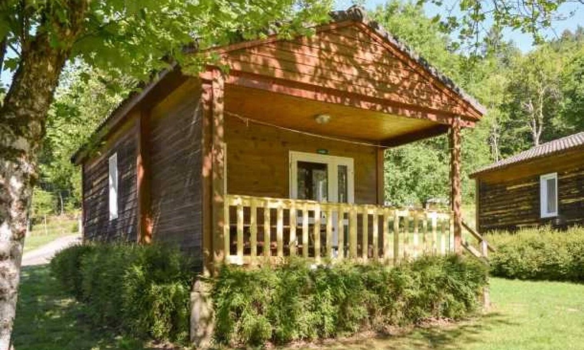 Correze Ski Chalet | ZEcamping 3 étoiles piscine locatif TV 26m2 4 pers