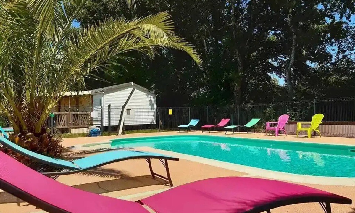 Aren House | ZEcamping 3 étoiles piscine chauffée pet friendly locatif TV BBQ clim