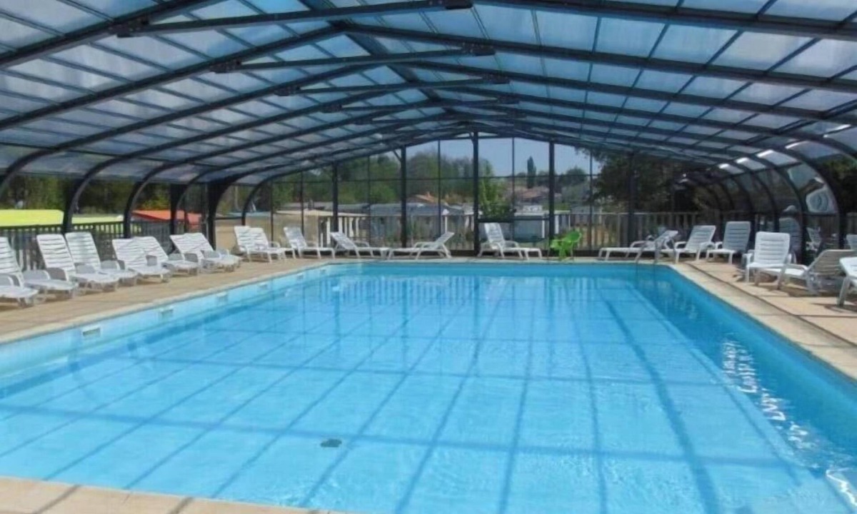 Avrille House | ZEcamping 3* familial piscine couverte locatif 23m2 4 pers