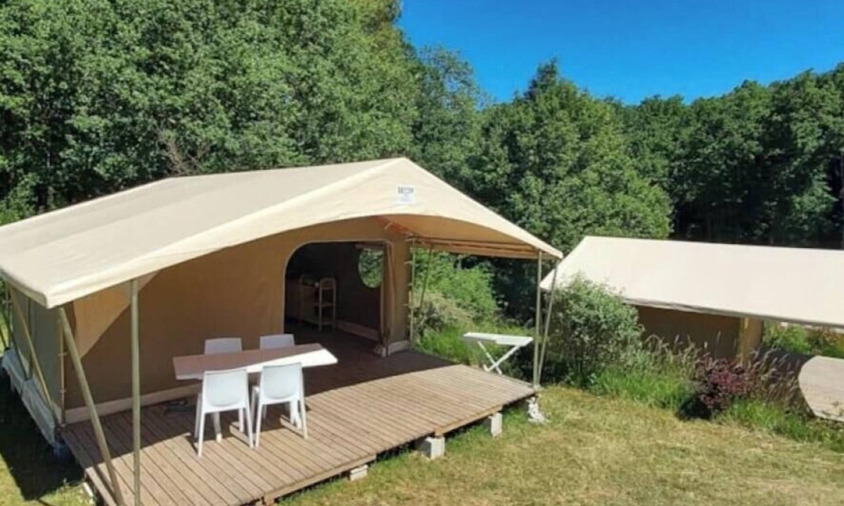 St-Sulpice-de-Mareuil House | ZEcamping 3 étoiles espace aquatique dog friendly jacuzzi tente BBQ
