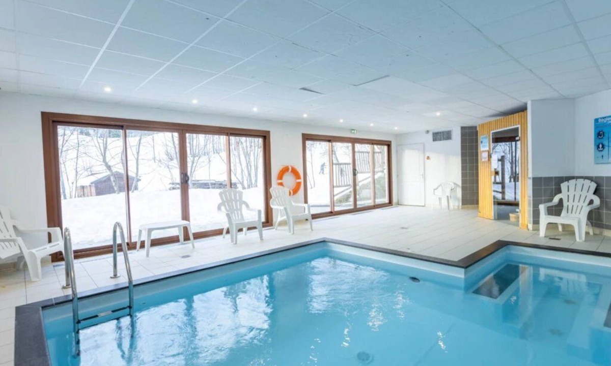 Les Bottieres Apartment | ZEcamping 3* piscine couverte dog friendly locatif TV 24m2 2 pers