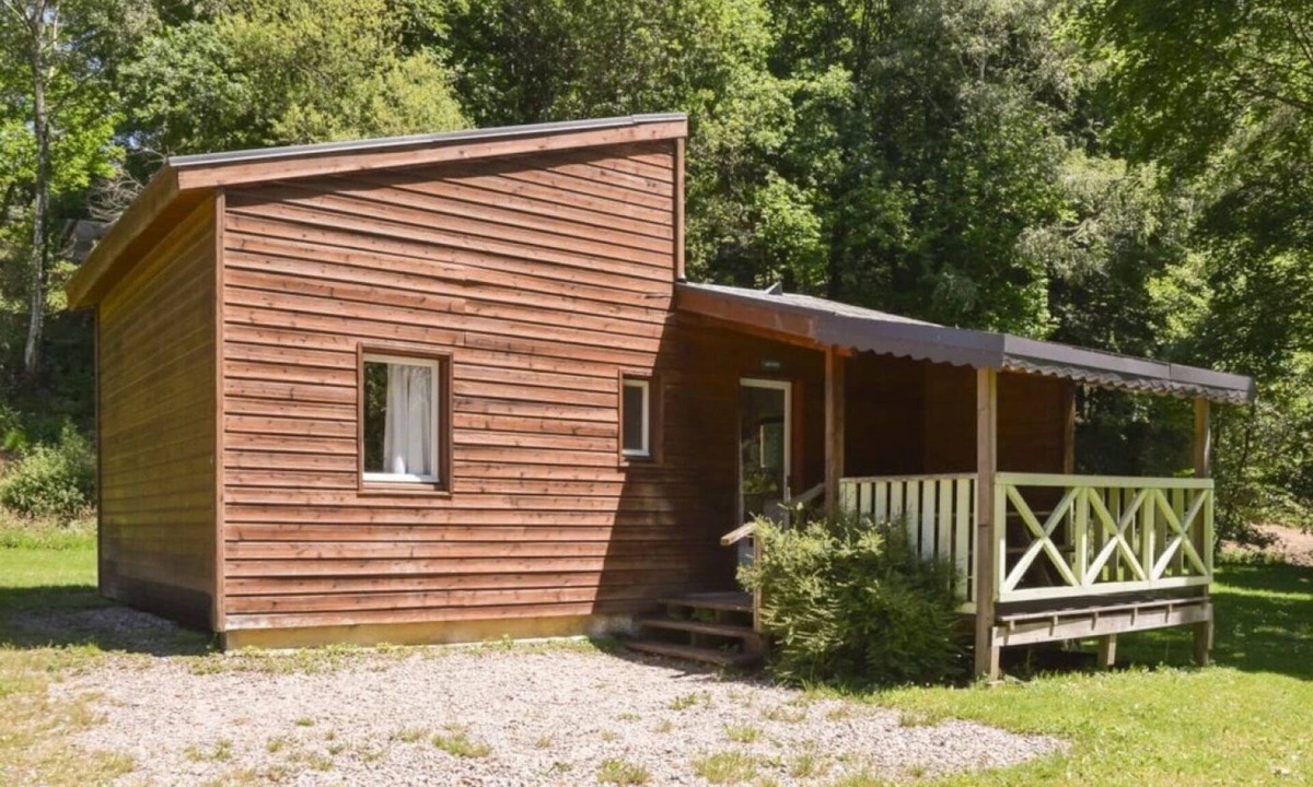 Correze Ski Chalet | ZEcamping 3* piscine chauffée locatif TV 7 pers