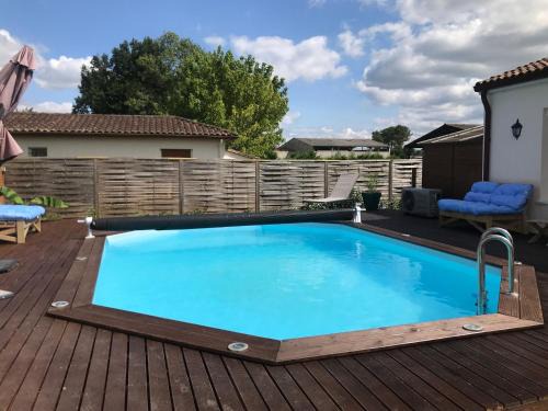 Saint-Medard-de-Guizieres House | Zen room in shared home with pool owner-on site
