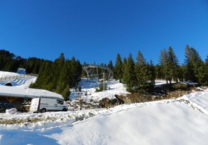 100m from ski slopes, view valley/ski slopes, parking, tv, ski locker, 18m², Les 7 Laux
