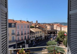 2 Pièces Liberté Plein Centre