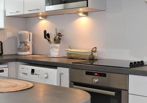 Appartement 3P en RDJ avec Jardin et Terrasse, à 5 min Plage et Restaurants, Parking Privé, Climatisé - FR-1-252A-59
