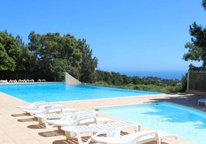Appartement 6 couchages avec piscine et parking aux Issambres - FR-1-226-386