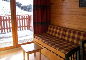 AT THE FOOT OF THE SLOPES OF THE ESTATE