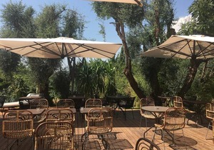 Avocado Hotel Restaurant