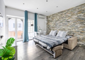 BEAUTIFUL STUDIO - PEDESTRIAN ZONE - TERRACE!