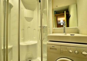 Charmant 2 pièces pour 5 pers. à 1 min. des pistes, balcon exposé Sud/Ouest, Wi-Fi et parking gratuit - FR-1-329-55