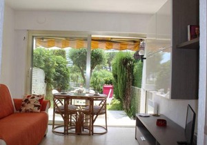 Charmant studio en RDJ, terrasse, jardin, proche mer et commerces, plein sud, 2 couchages - FR-1-252A-49