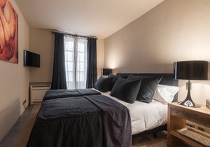 NEW PORTAL, LUXURY APARTMENT IN THE HEART OF SAINT TROPEZ