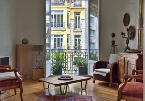 Rossini 2 - a spacious one bedroom apartment in central Nice