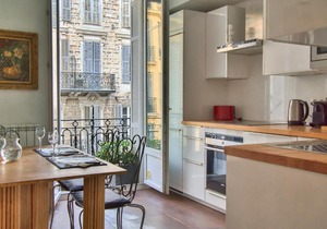 Rossini 2 - a spacious one bedroom apartment in central Nice