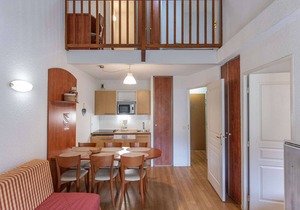 Spacious duplex with south terrace - 7 guests