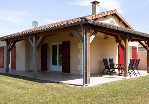 Spacious Holiday Home in Les Forges with Swimming Pool
