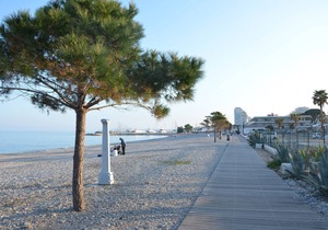Sudio Marina Baie des Anges, beach, shops, restaurants, spa nearby