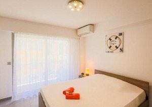 SUEDE AP4207 by Riviera Holiday Homes