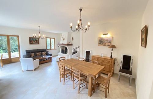 Tourrettes-sur-Loup House | 130 m² House ∙ 3 bedrooms ∙ 8 guests