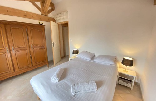 Tourrettes-sur-Loup House | 130 m² House ∙ 3 bedrooms ∙ 8 guests