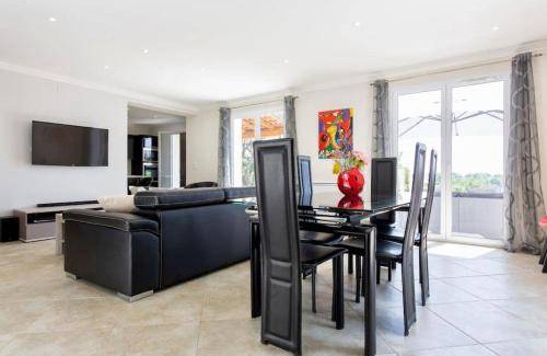 Le Rouret Villa | 135 m² Villa ∙ 3 bedrooms ∙ 6 guests