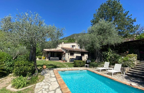 Tourrettes-sur-Loup House | 140 m² House ∙ 3 bedrooms ∙ 6 guests