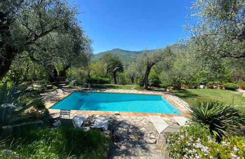 Tourrettes-sur-Loup House | 140 m² House ∙ 3 bedrooms ∙ 6 guests