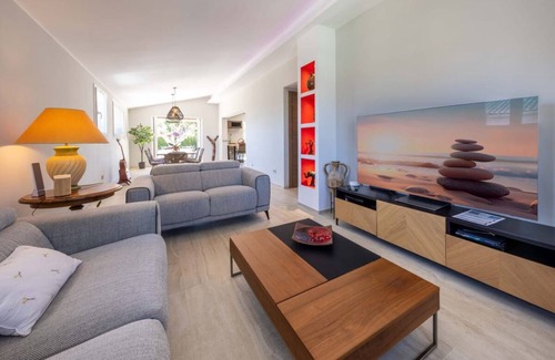 Villeneuve-Loubet Villa | 180 m² Villa ∙ 4 bedrooms ∙ 8 guests