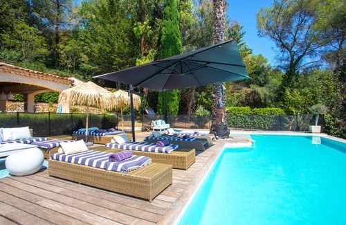 Tourrettes-sur-Loup Villa | 185 m² Villa ∙ 5 bedrooms ∙ 10 guests