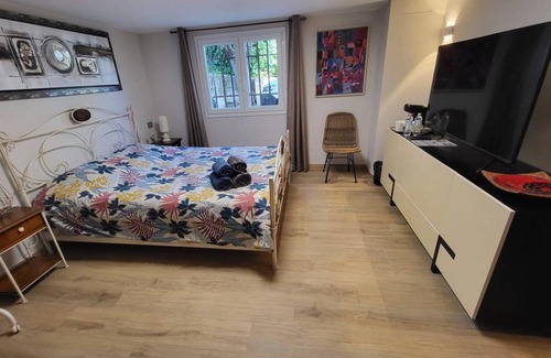 Villeneuve-Loubet House | 19 m² Chambre d'Hôtes ∙ 1 bedroom ∙ 2 guests