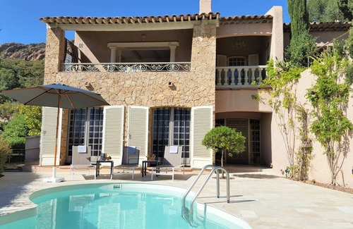 Saint-Raphael Villa | 200 m² Villa ∙ 3 bedrooms ∙ 6 guests