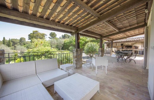 Vallauris Villa | 201 m² Villa ∙ 7 bedrooms ∙ 12 guests