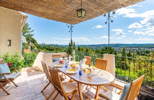 Saint-Paul-de-Vence House | 220 m² House ∙ 4 bedrooms ∙ 8 guests