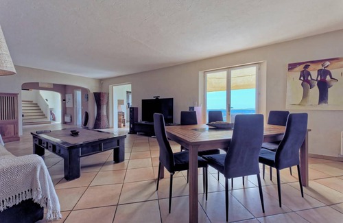 Magagnosc Villa | 236 m² Villa ∙ 5 bedrooms ∙ 10 guests