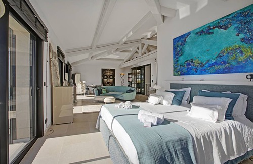 Guerrevieille Resort | 2500 m² Luxury rental ∙ 5 bedrooms ∙ 10 guests
