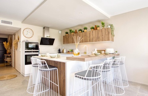 Plage de la Garonnette House | 3 bedrooms | 180° sea view | 2 min town center | swimming pool