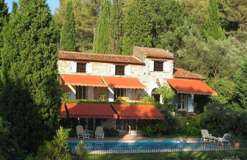 Le Plan-de-Grasse Bed & Breakfast | 30 m² Bed and breakfast ∙ 127 guests