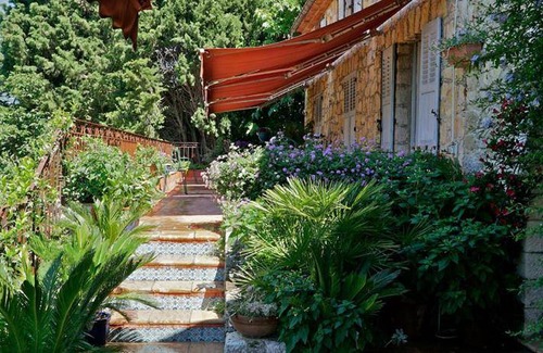 Le Plan-de-Grasse Bed & Breakfast | 30 m² Bed and breakfast ∙ 127 guests
